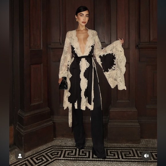 $2,750 NWOT Zimmermann Hypnotic lace and satin wrap dress in black - Picture 3 of 12